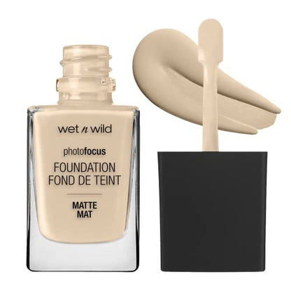 Base líquida mate Wet n Wild Photo Focus Porcelain, vegana y libre de crueldad - imagen 1