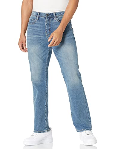 Jeans de Hombre Essentials Straight-Fit Bootcut - Colores Descontinuados, Lavado Claro, 32W x 34L - imagen 3