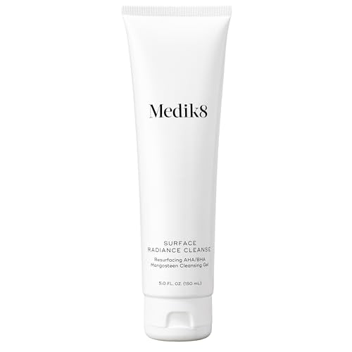 Limpiador Facial Medik8 Surface Radiance - Limpiador Diario AHA y BHA - Espuma Suave Exfoliante - 5.0 oz - imagen 4